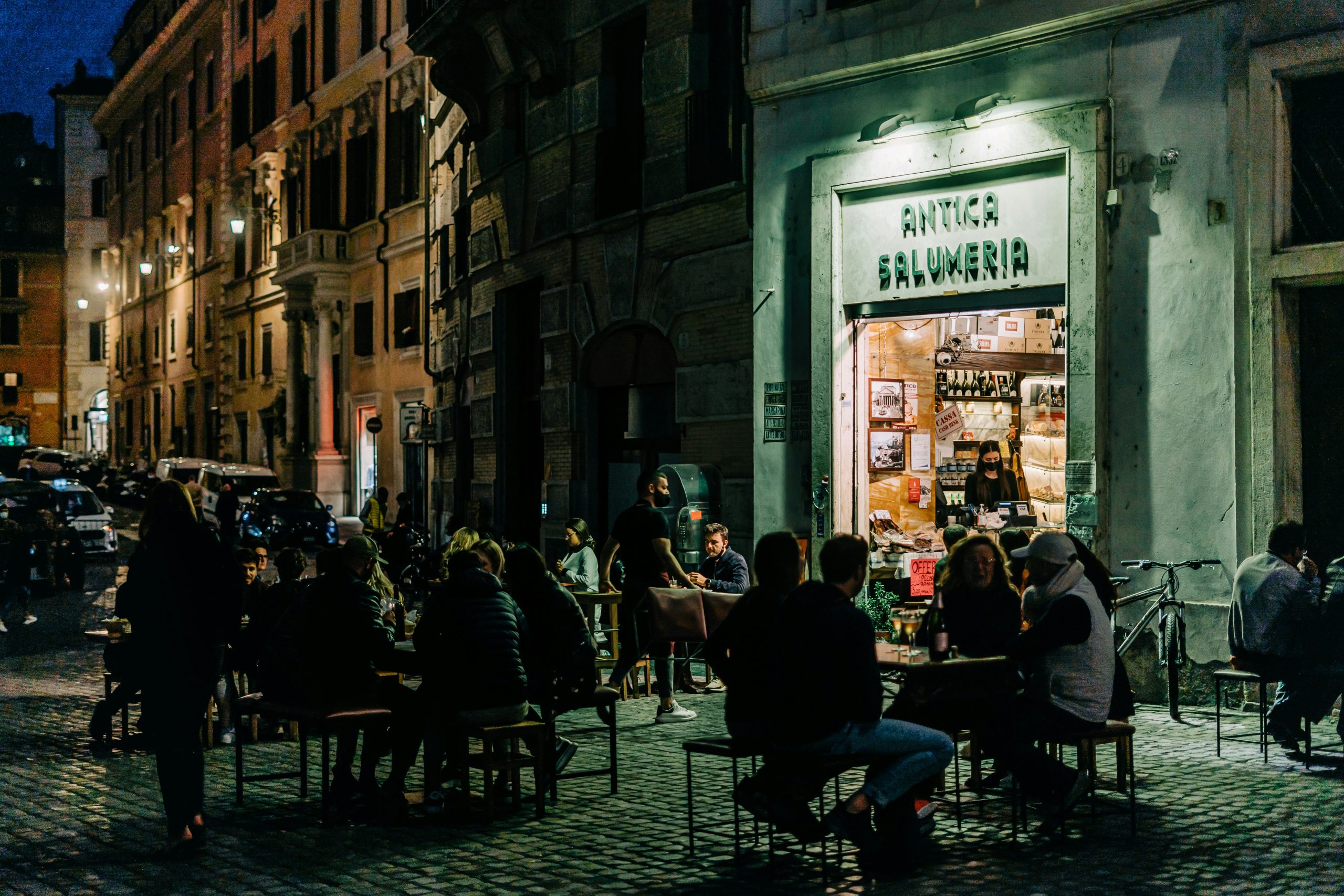 The Impact of Tourism on the Local Commercial Unit Market