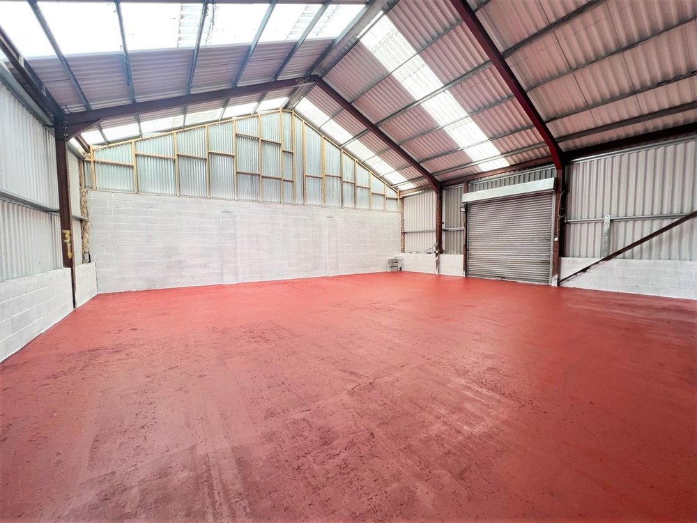 Industrial Unit To Let in Pentre | Boxpod