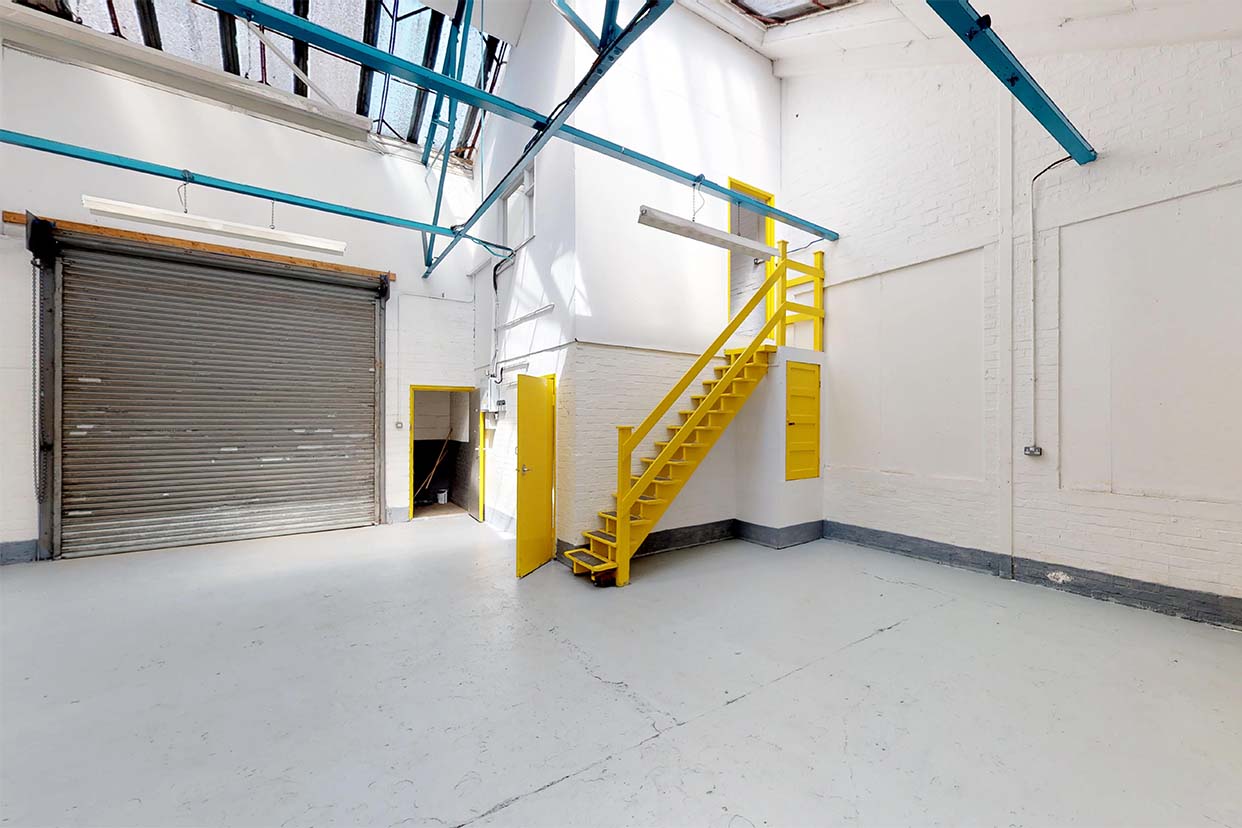 Industrial Unit in Sandy - photo 3