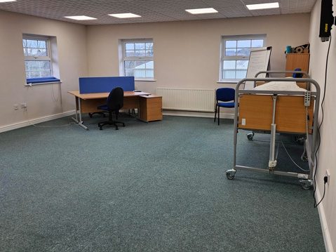 Office in Cannock - photo 4