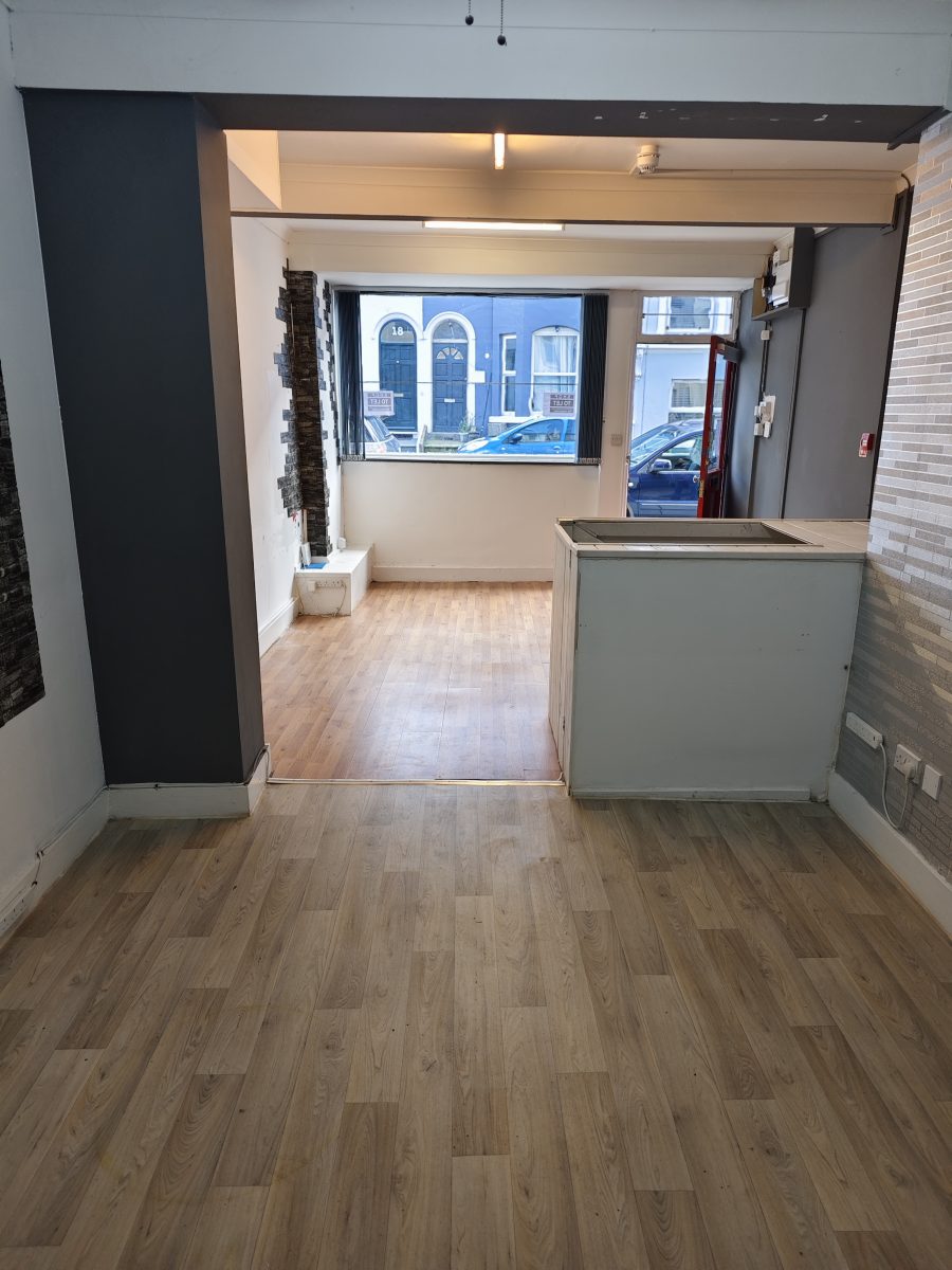 Retail/Shop in Hastings - photo 2