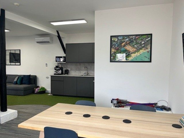 Office in Biggleswade - photo 2