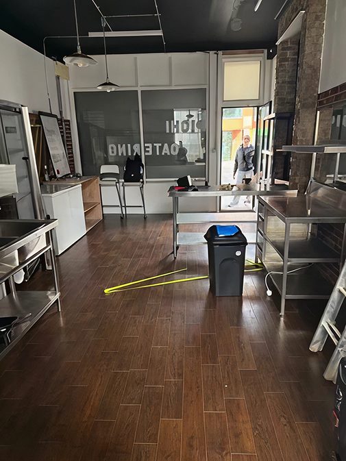 Retail/Shop in London - photo 4