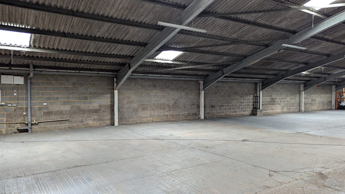 Industrial Unit in Shefford - photo 2