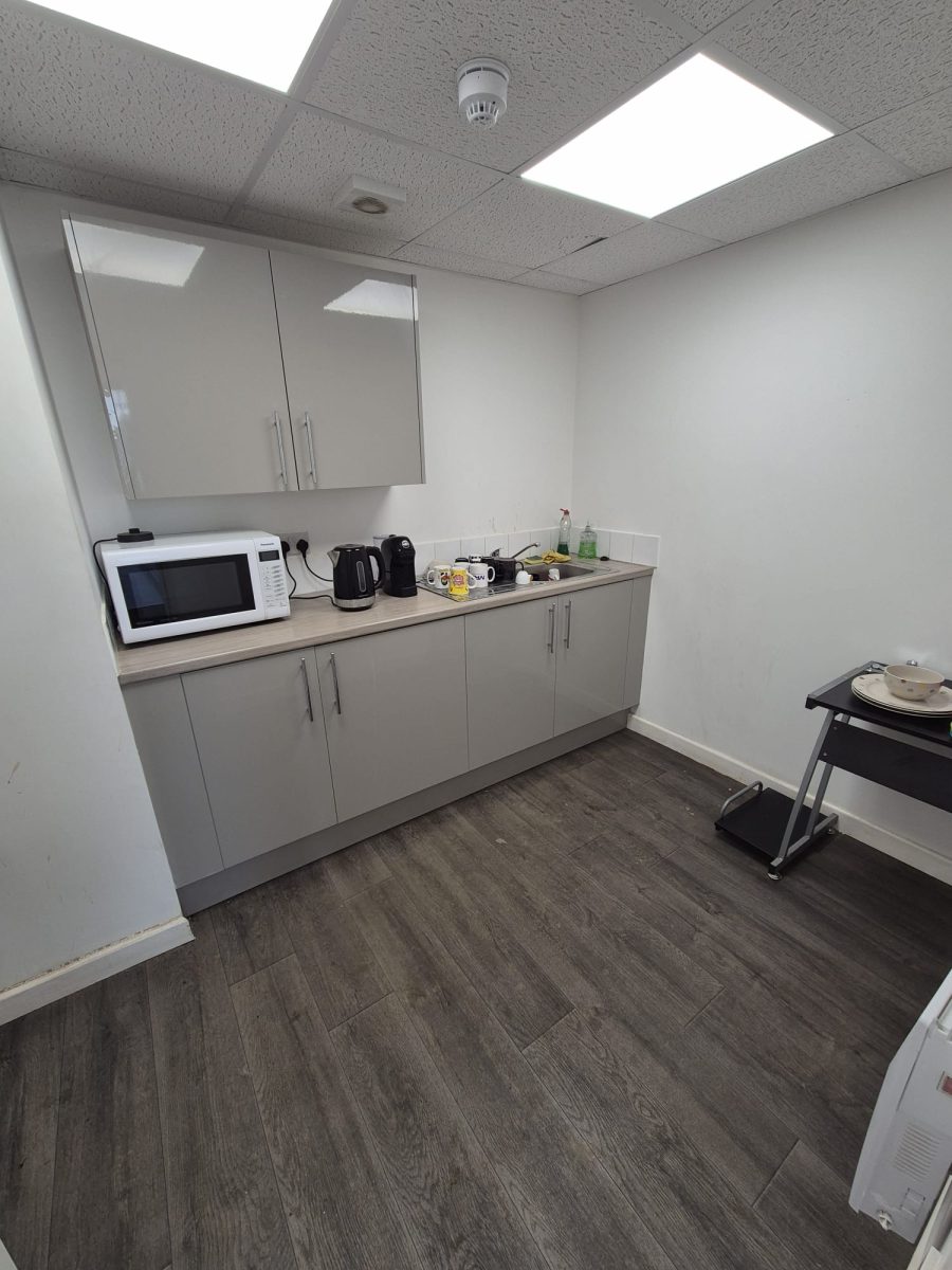 Industrial Unit in Market Harborough - photo 4