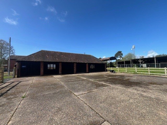 Industrial Unit in Tong - photo 3