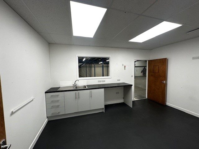 Industrial Unit in Mansfield - photo 4