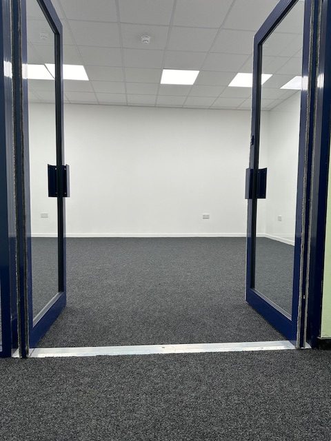 Retail/Shop in Margate - photo 2