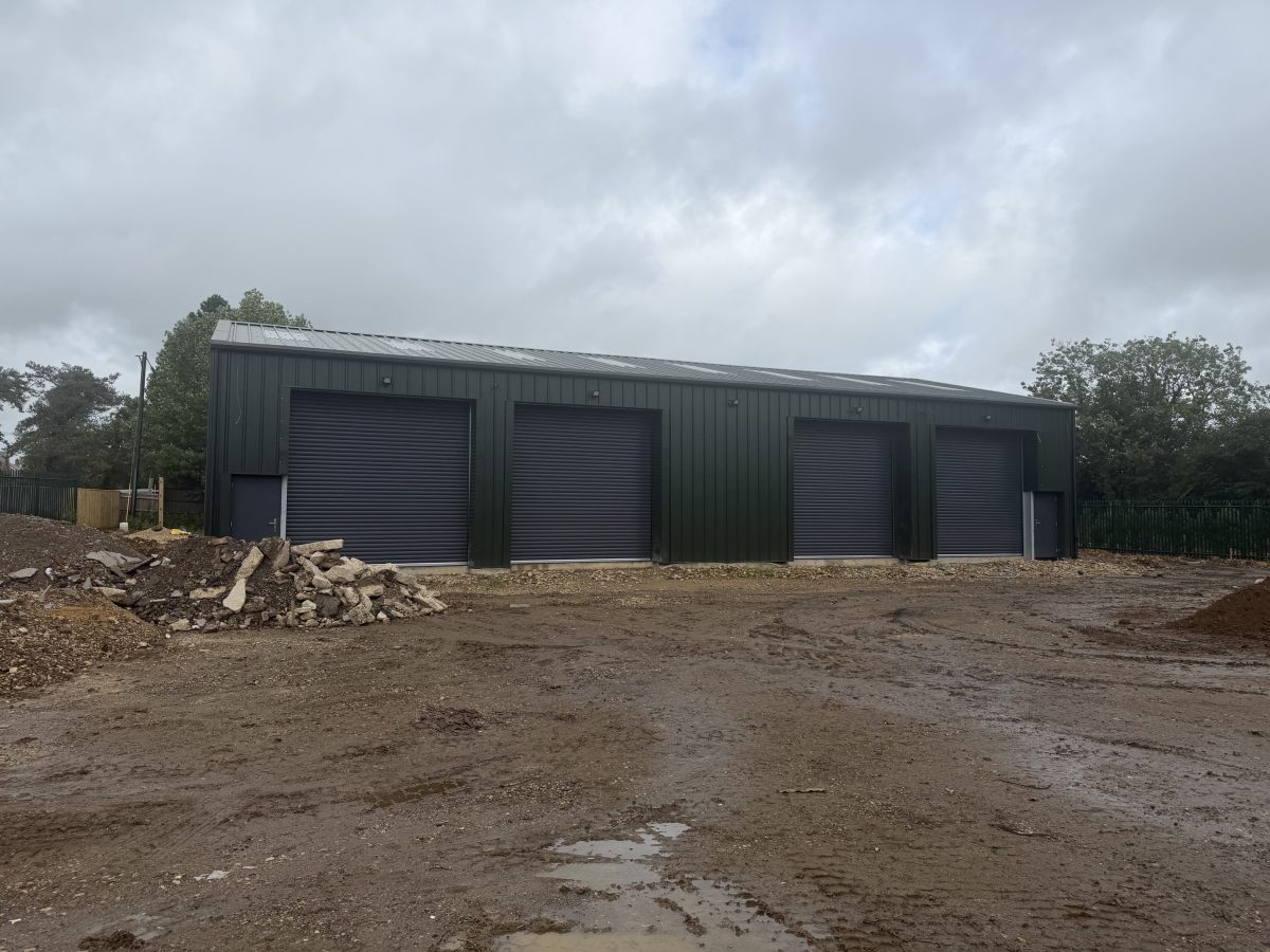 Industrial Unit in Kidlington, Oxford - photo 2