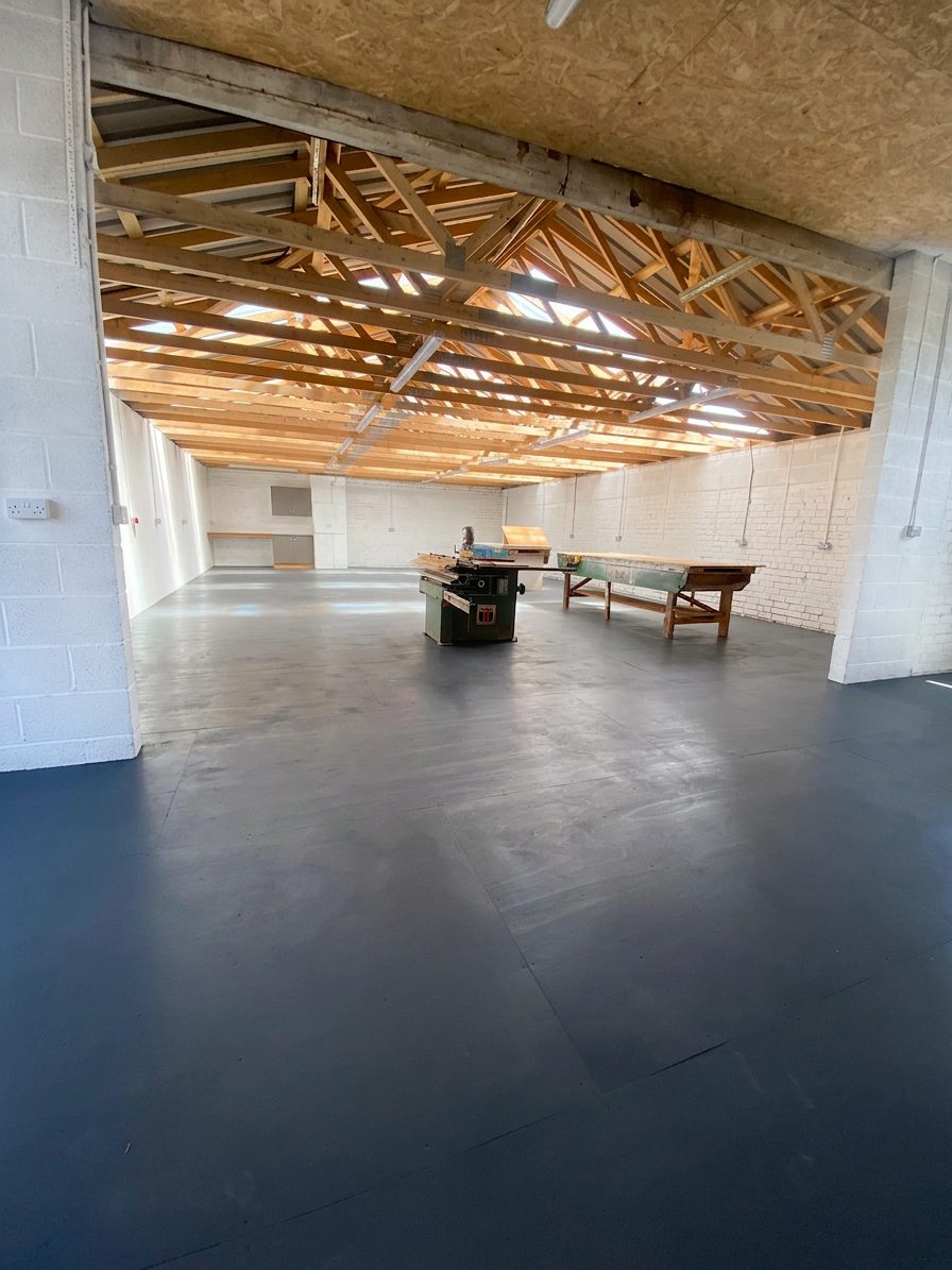 Industrial Unit in Doncaster - photo 2