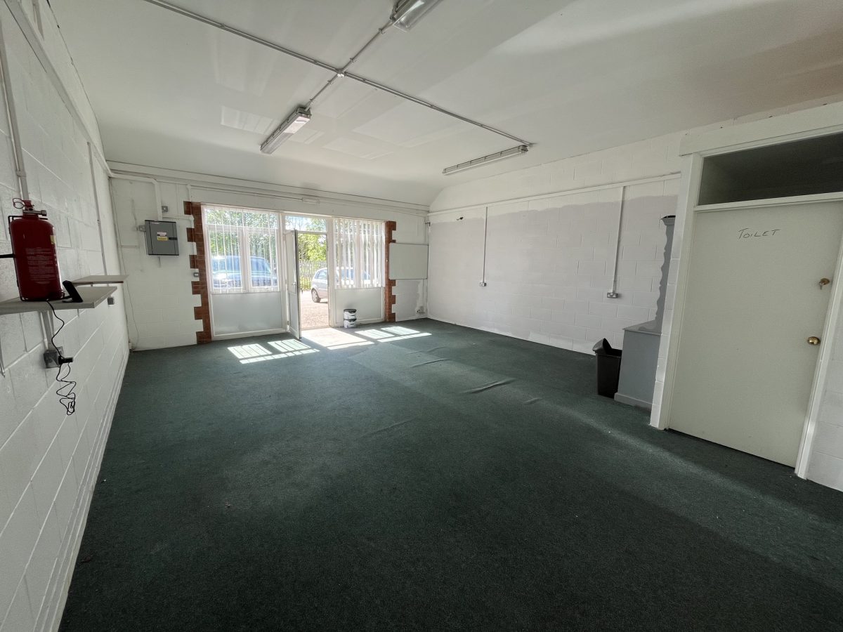 Industrial Unit To Let, Oakham