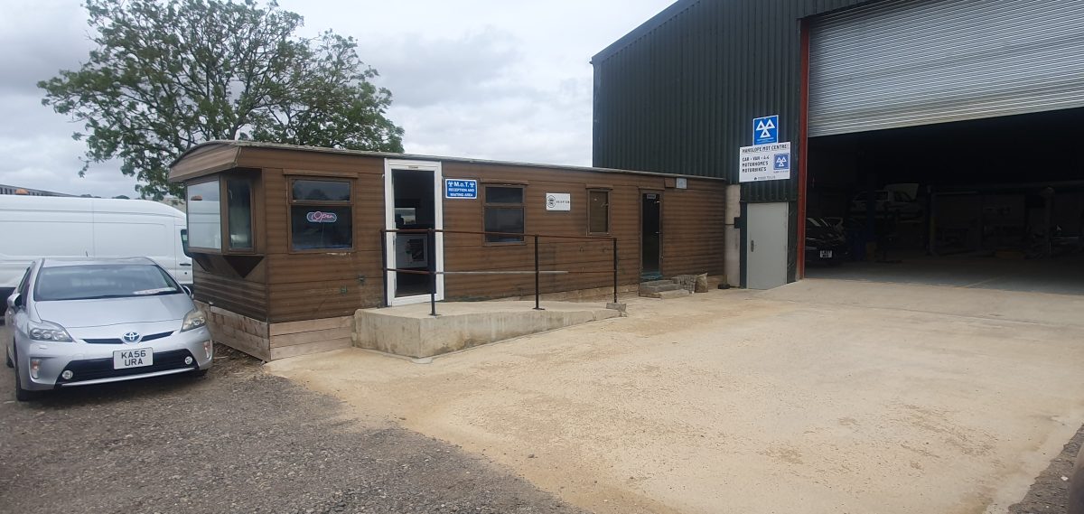 Commercial Property To Let, Milton Keynes, Buckinghamshire