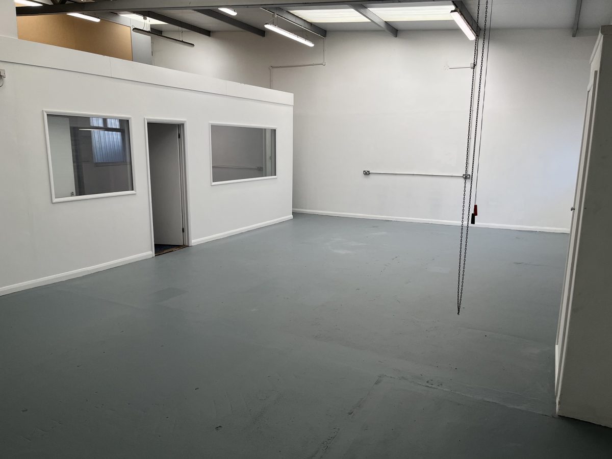 Industrial Unit in Waterlooville - photo 3