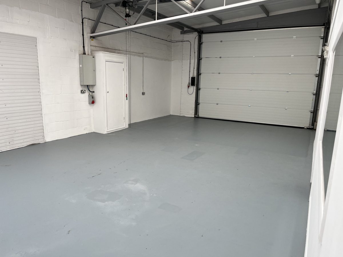 Industrial Unit in Waterlooville - photo 2