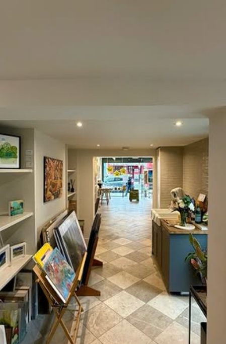 Commercial Property in London - photo 2