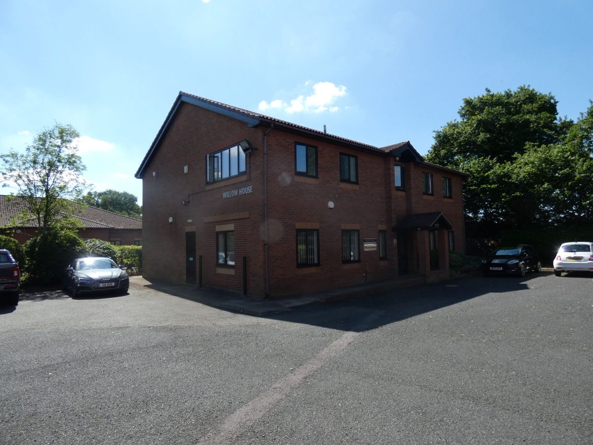 Office in Albrighton - photo 2