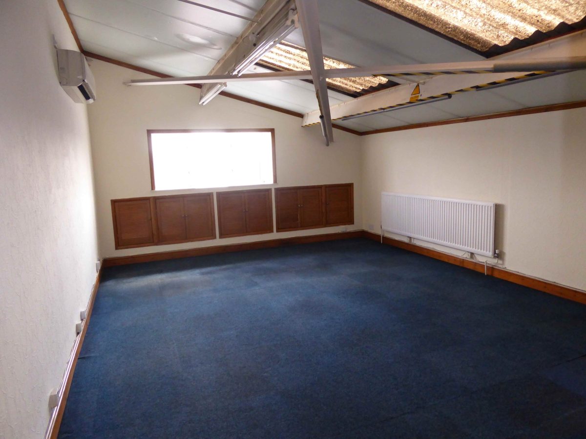 Industrial Unit in Cannock - photo 3