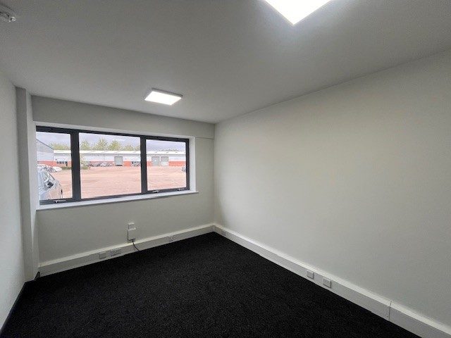 Industrial Unit in Telford - photo 4