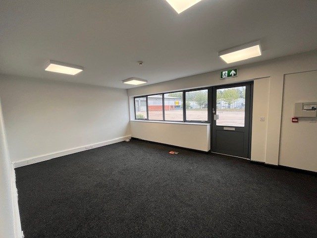 Industrial Unit in Telford - photo 2