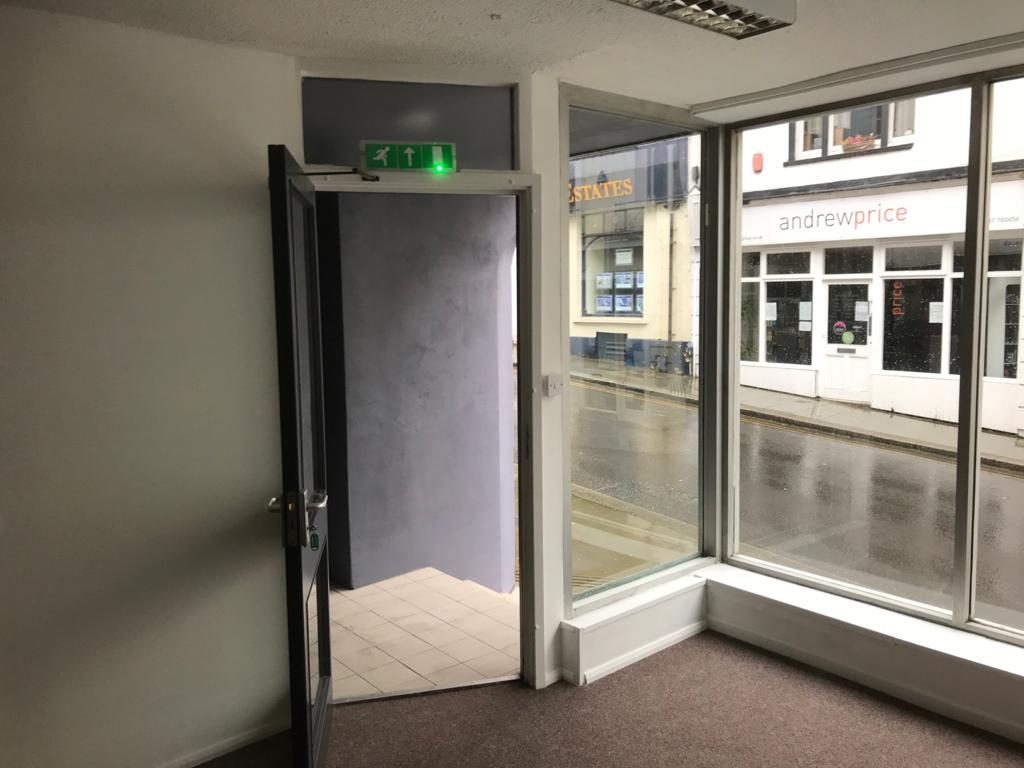 Retail/Shop in Haverfordwest