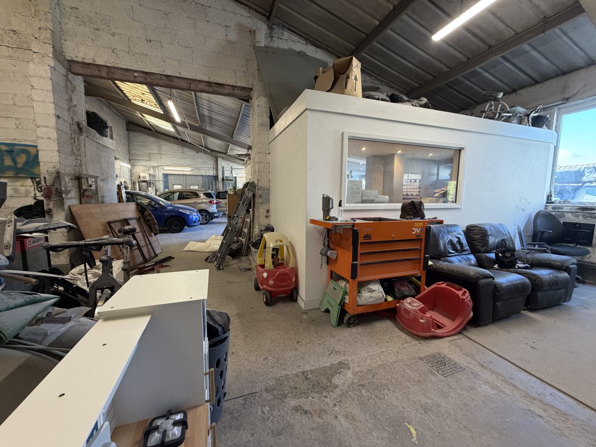 Industrial Unit in Totnes - photo 4