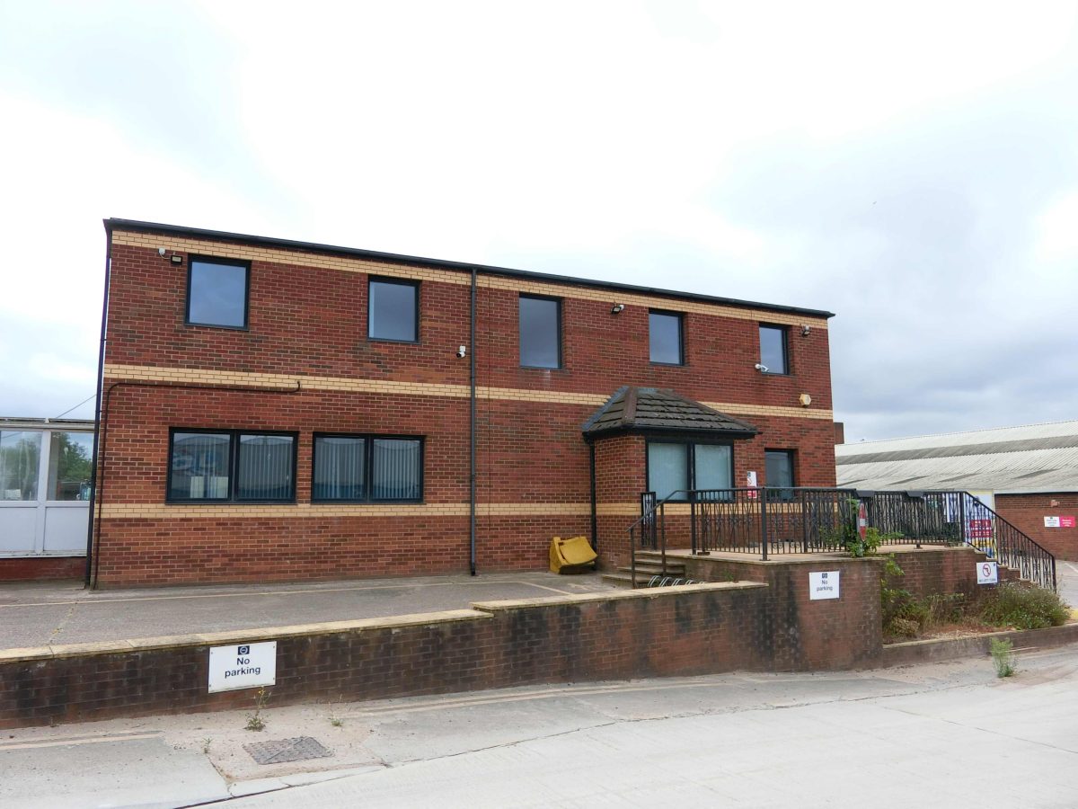 Industrial Unit in Walsall - photo 2