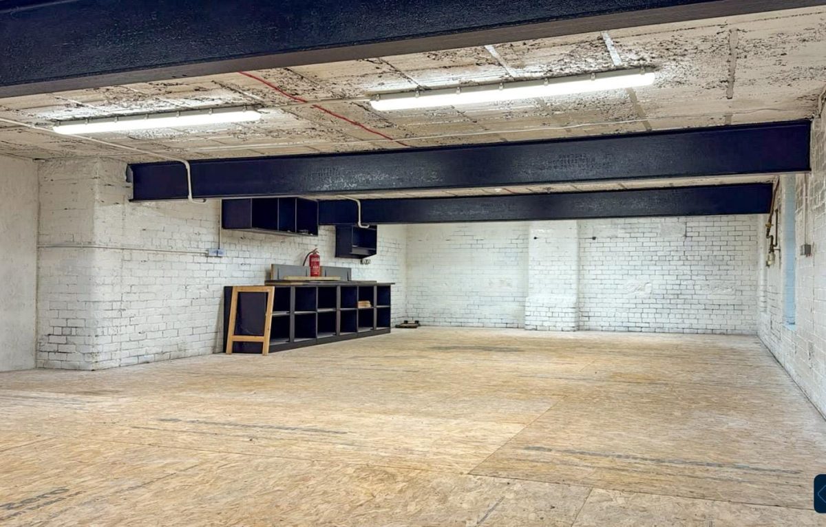 Industrial Unit in Golcar, Huddersfield - photo 4
