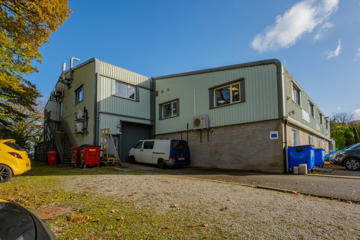 Commercial Property in Kelly Bray - photo 4