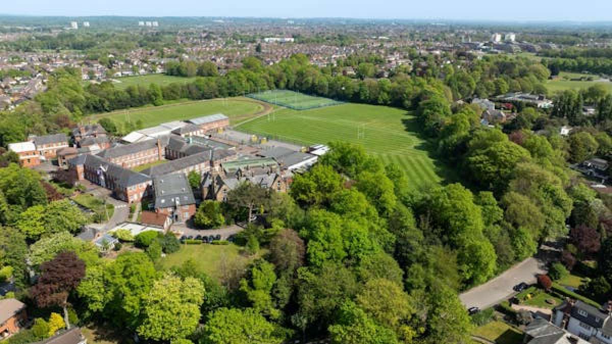 A prime infill development opportunity located within the private estate of Sandfield Park. in Liverpool - photo 3