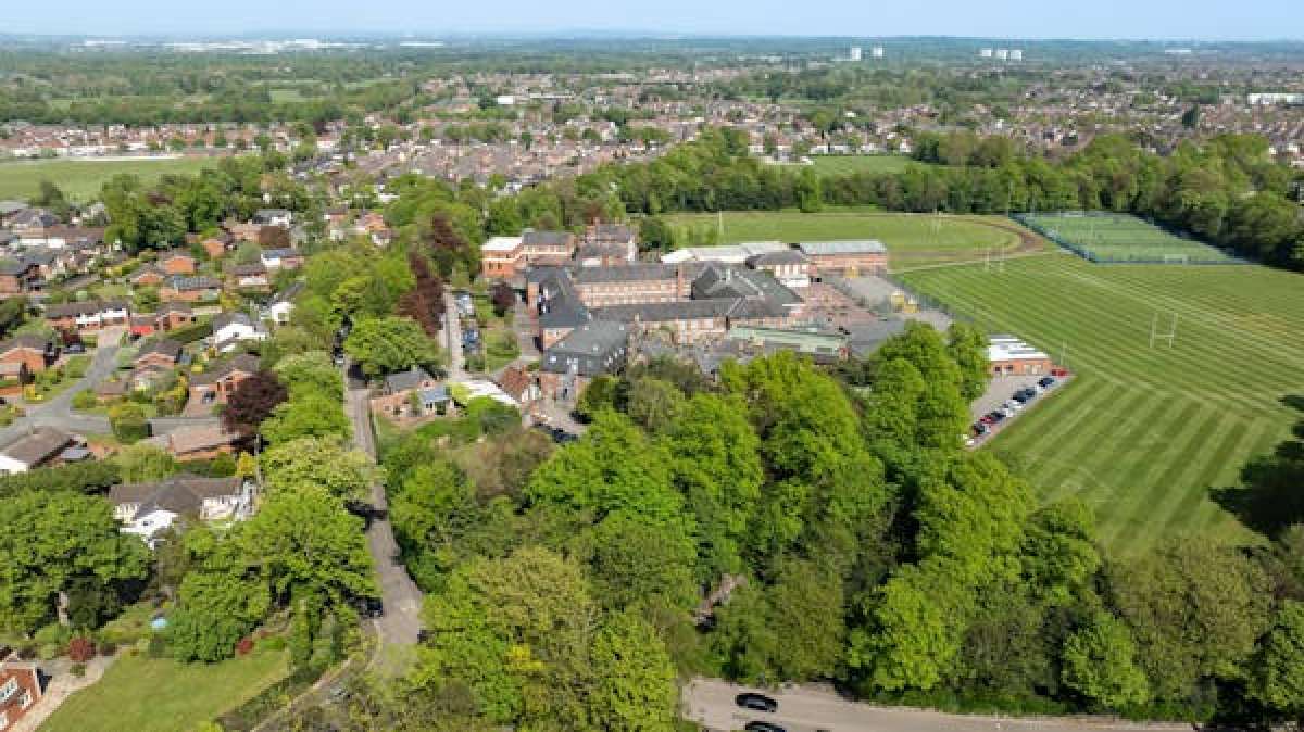 A prime infill development opportunity located within the private estate of Sandfield Park. in Liverpool - photo 4