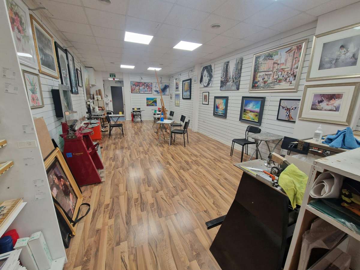 Industrial Unit to let or for sale Havant PO9 1QN,3891sq ft Boxpod