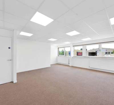 Industrial Unit in Falkirk - photo 2