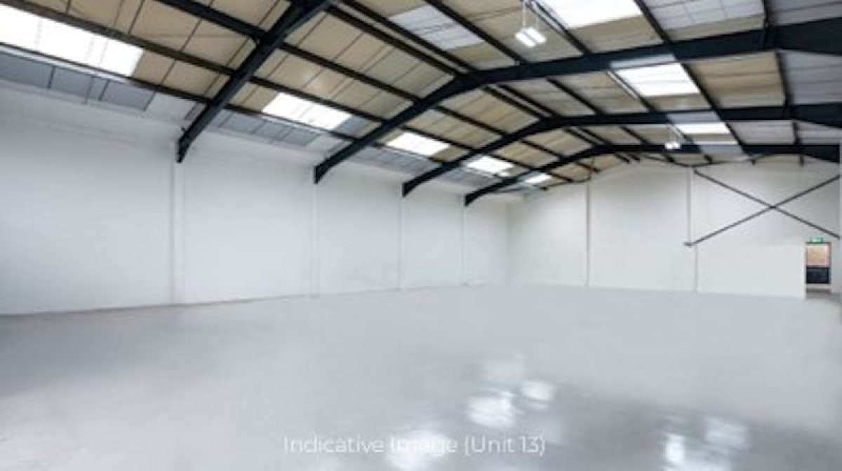 Industrial Unit in London - photo 2