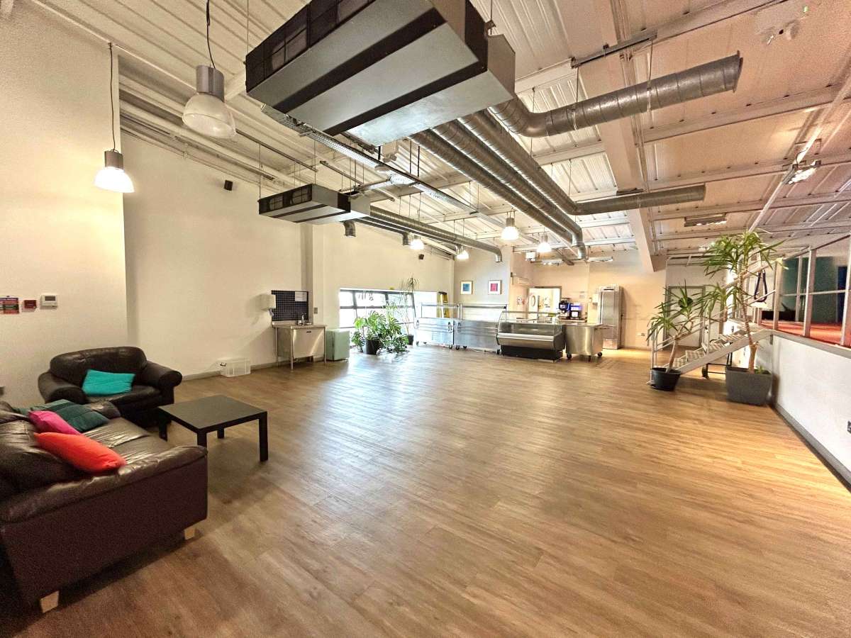 Industrial Unit in Plymouth - photo 4