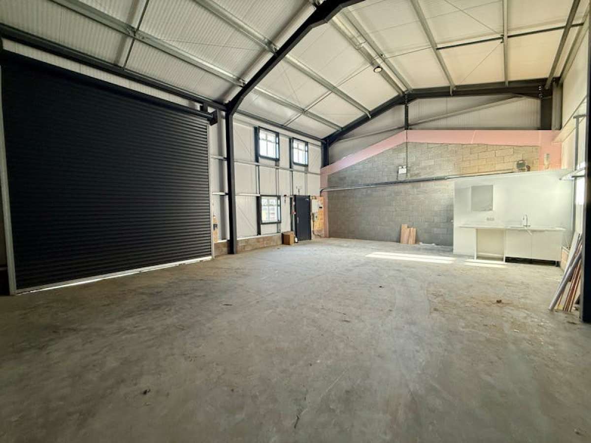 Industrial Unit in Christchurch - photo 2