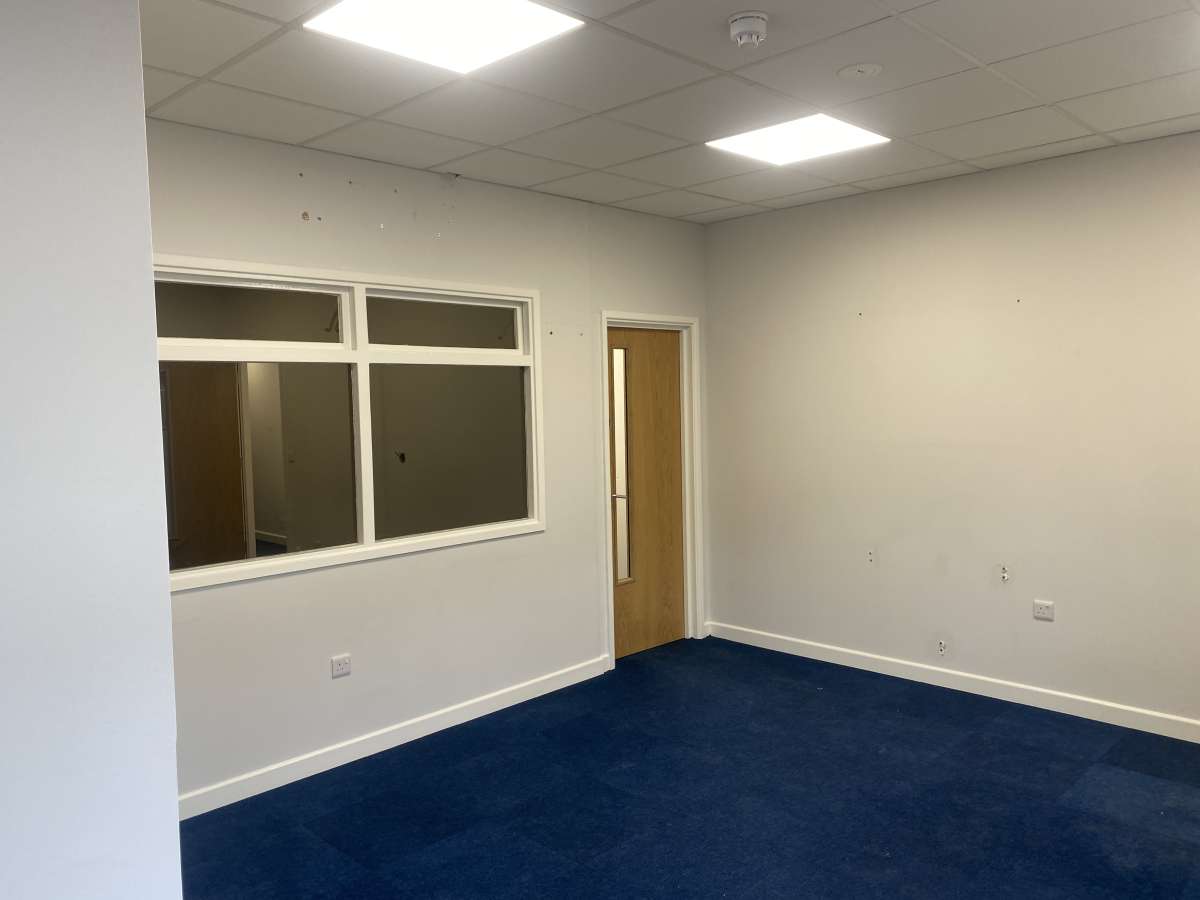 Industrial Unit in Birmingham - photo 4