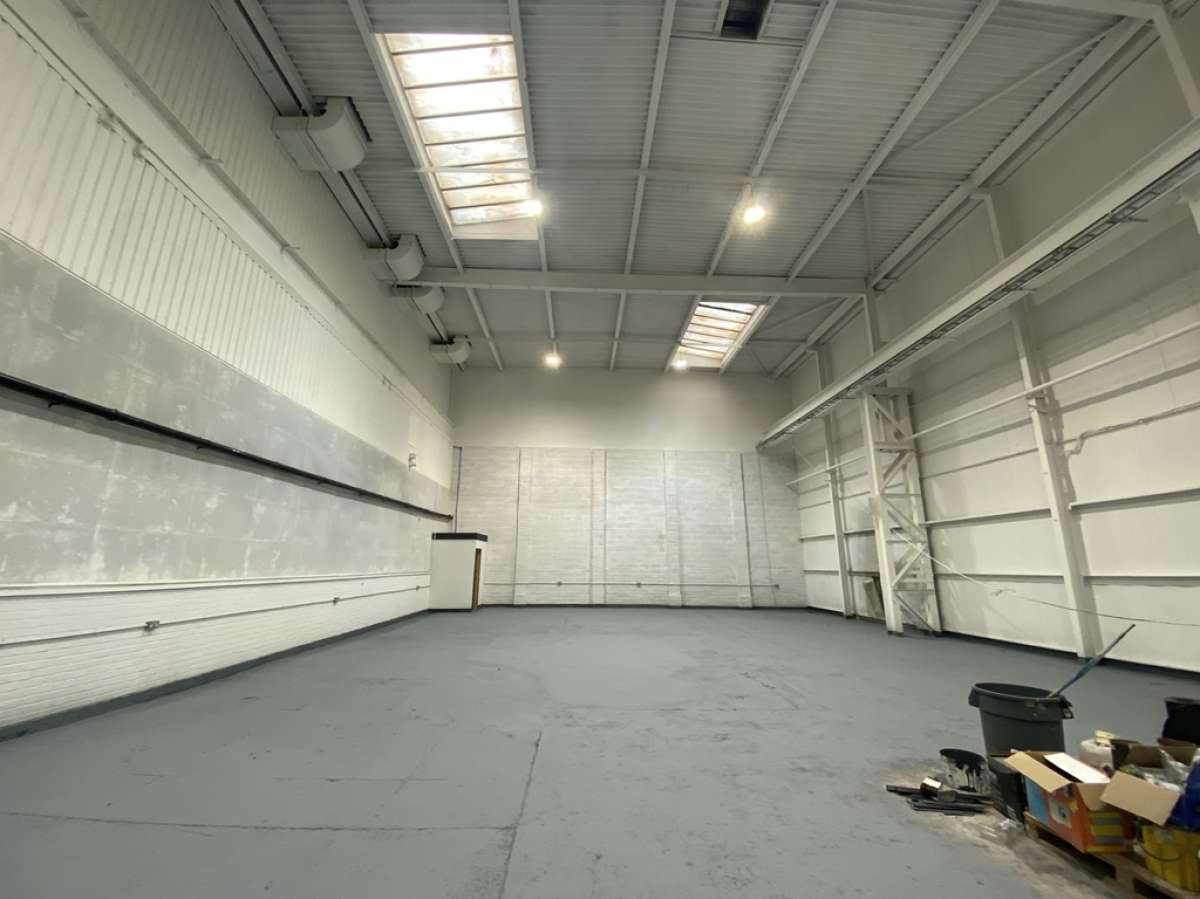 Industrial Unit in Worcester - photo 3