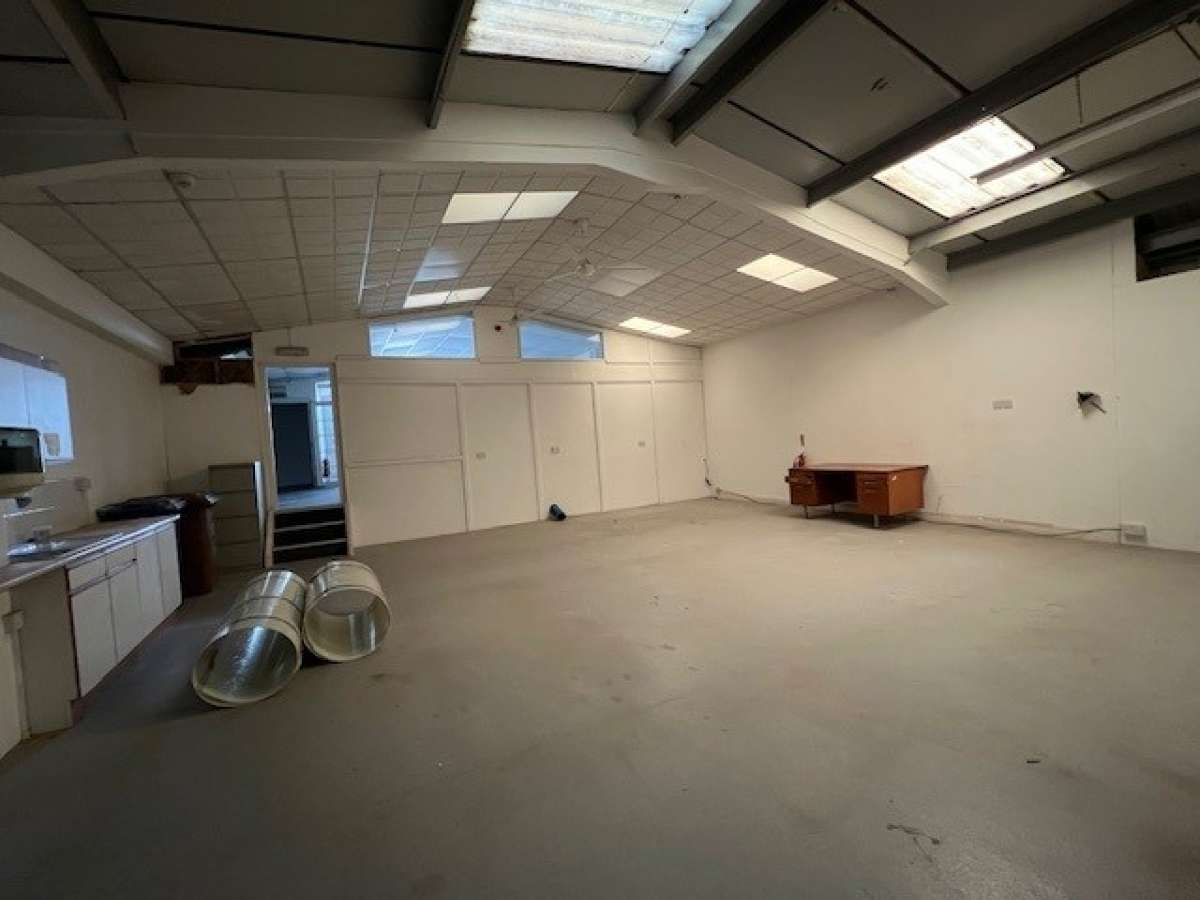 Industrial Unit in Derby - photo 3
