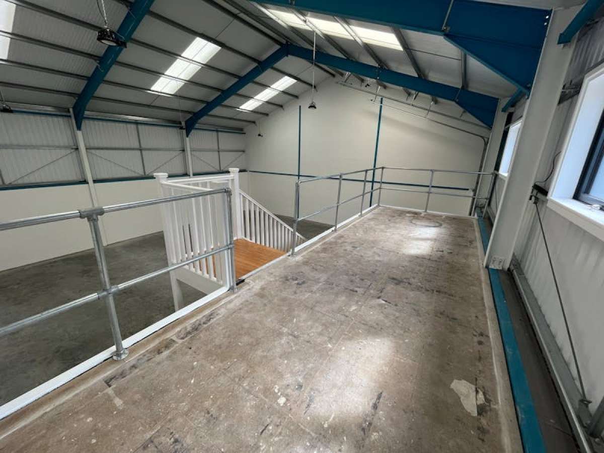 Industrial Unit in Lymington - photo 3