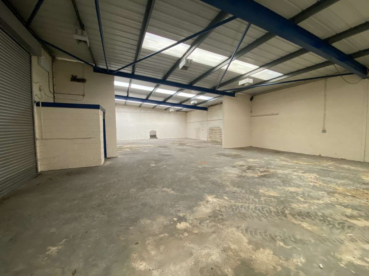 Industrial Unit in Redditch - photo 2