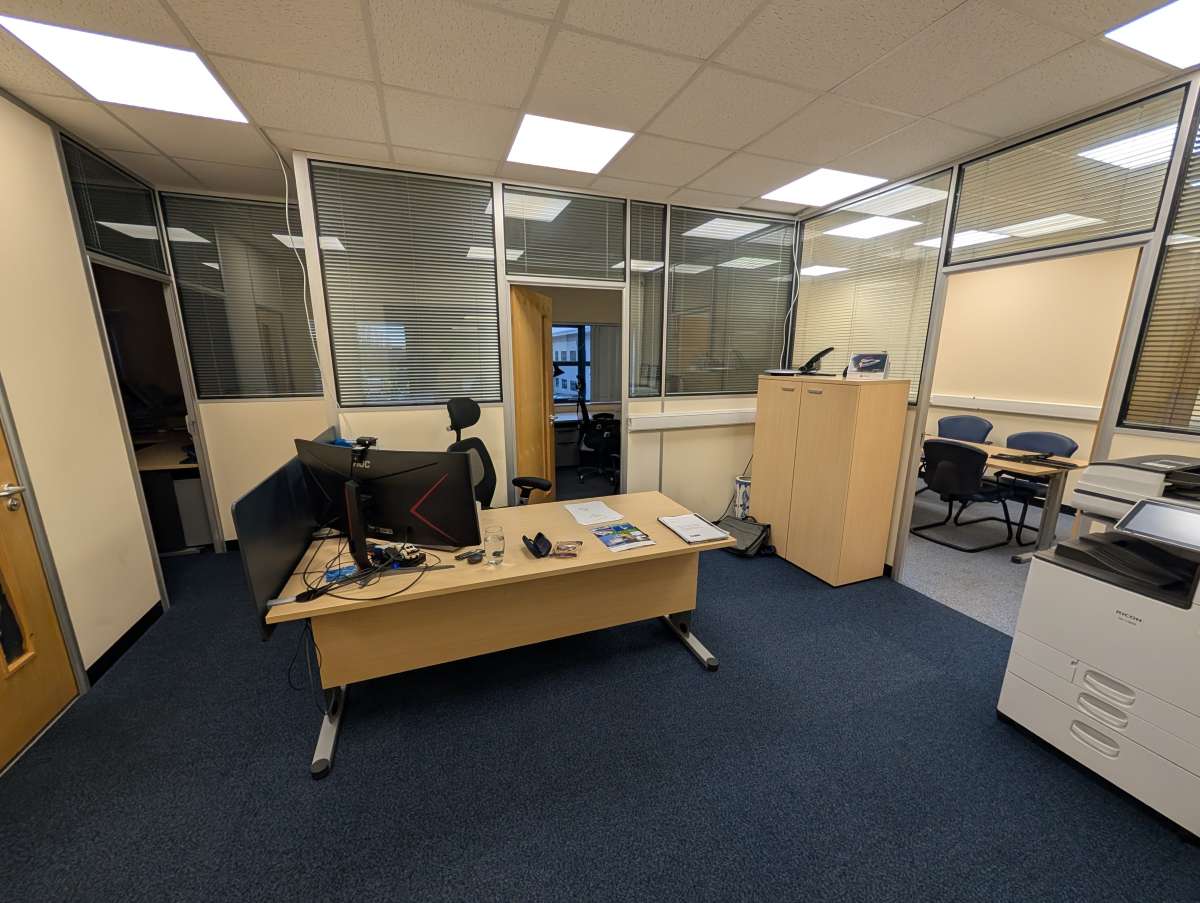 Industrial Unit in Rowlands Castle - photo 3