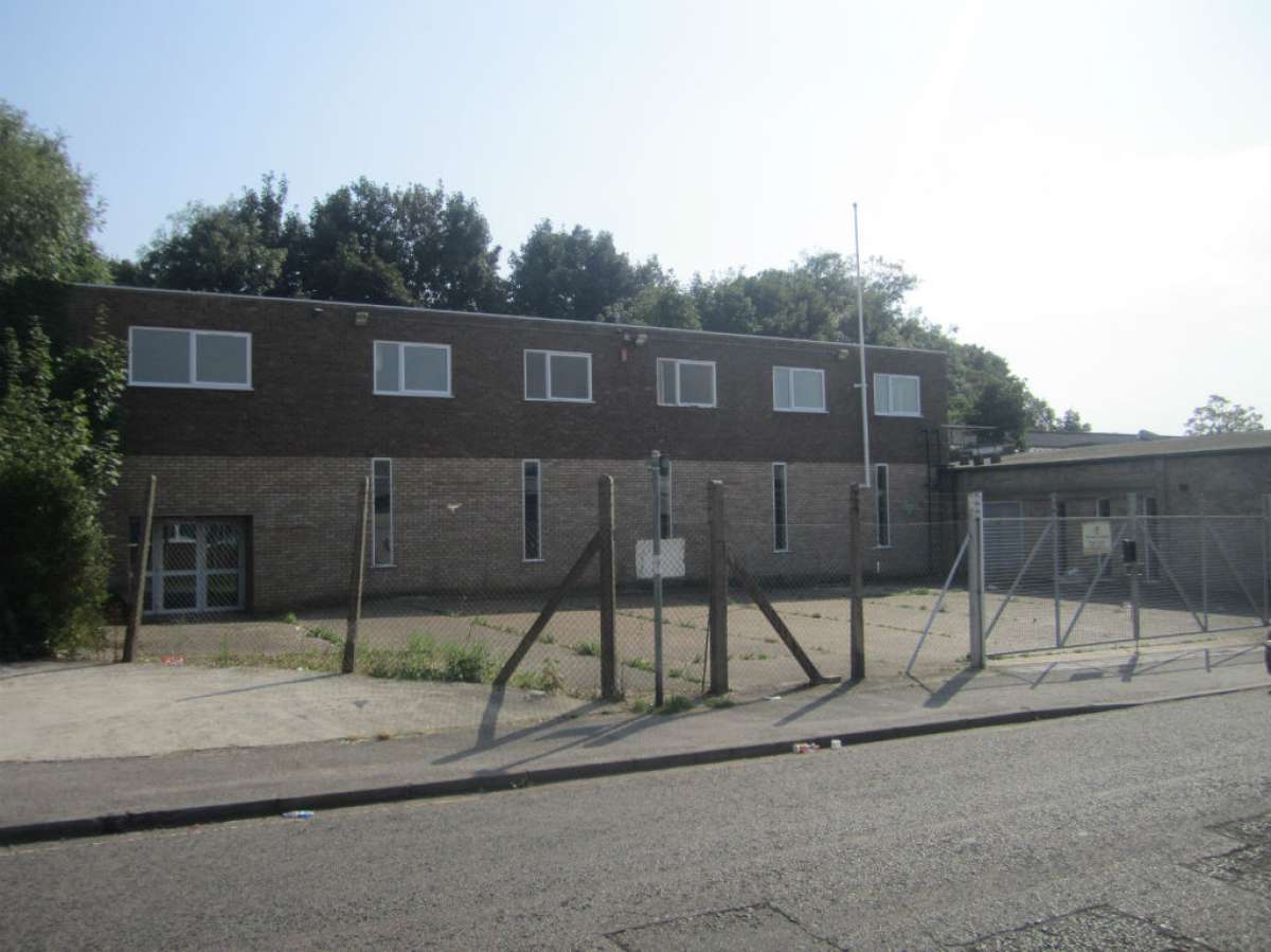 Industrial Unit To Let, Ipswich