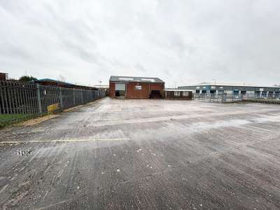 Industrial Unit in Burntwood - photo 2