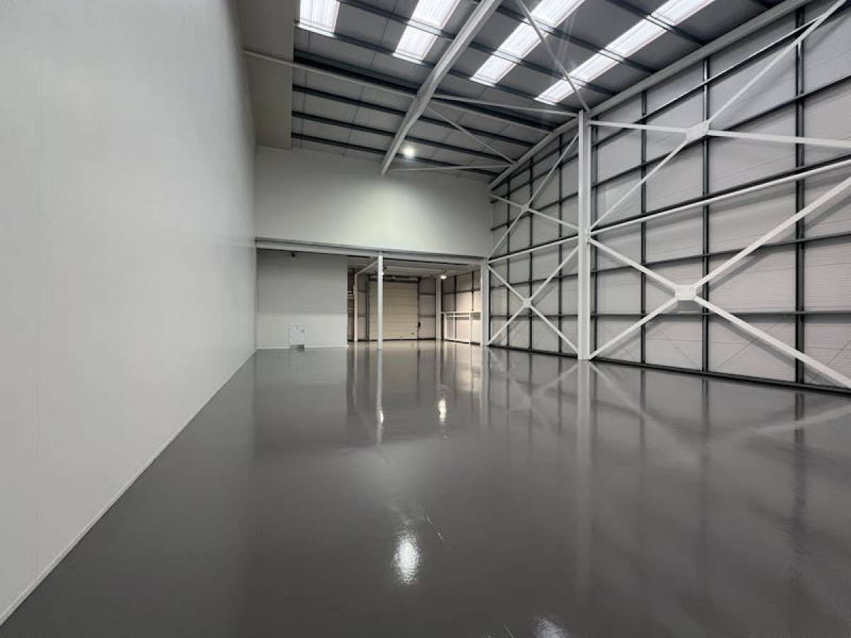 Industrial Unit in Havant - photo 3
