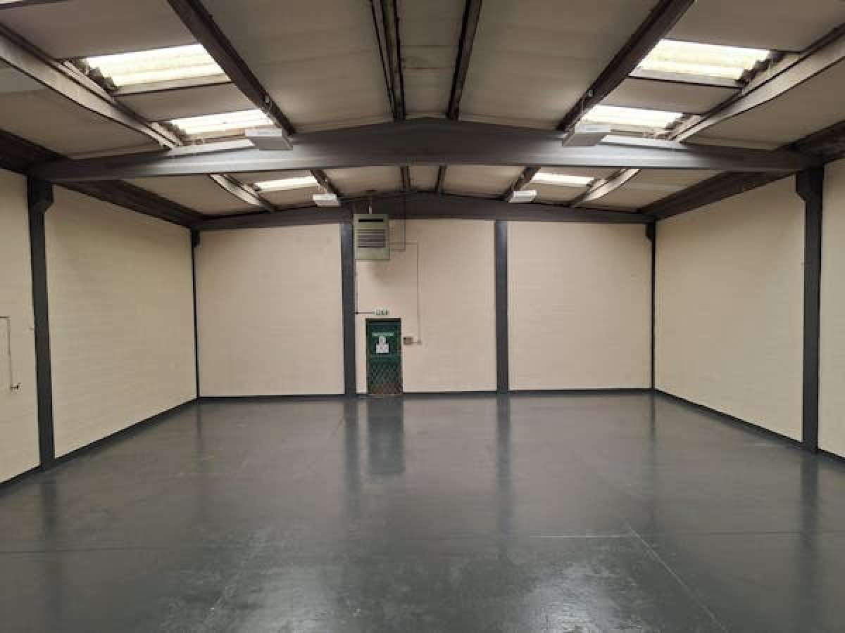 Industrial Unit in Cradley Heath - photo 4