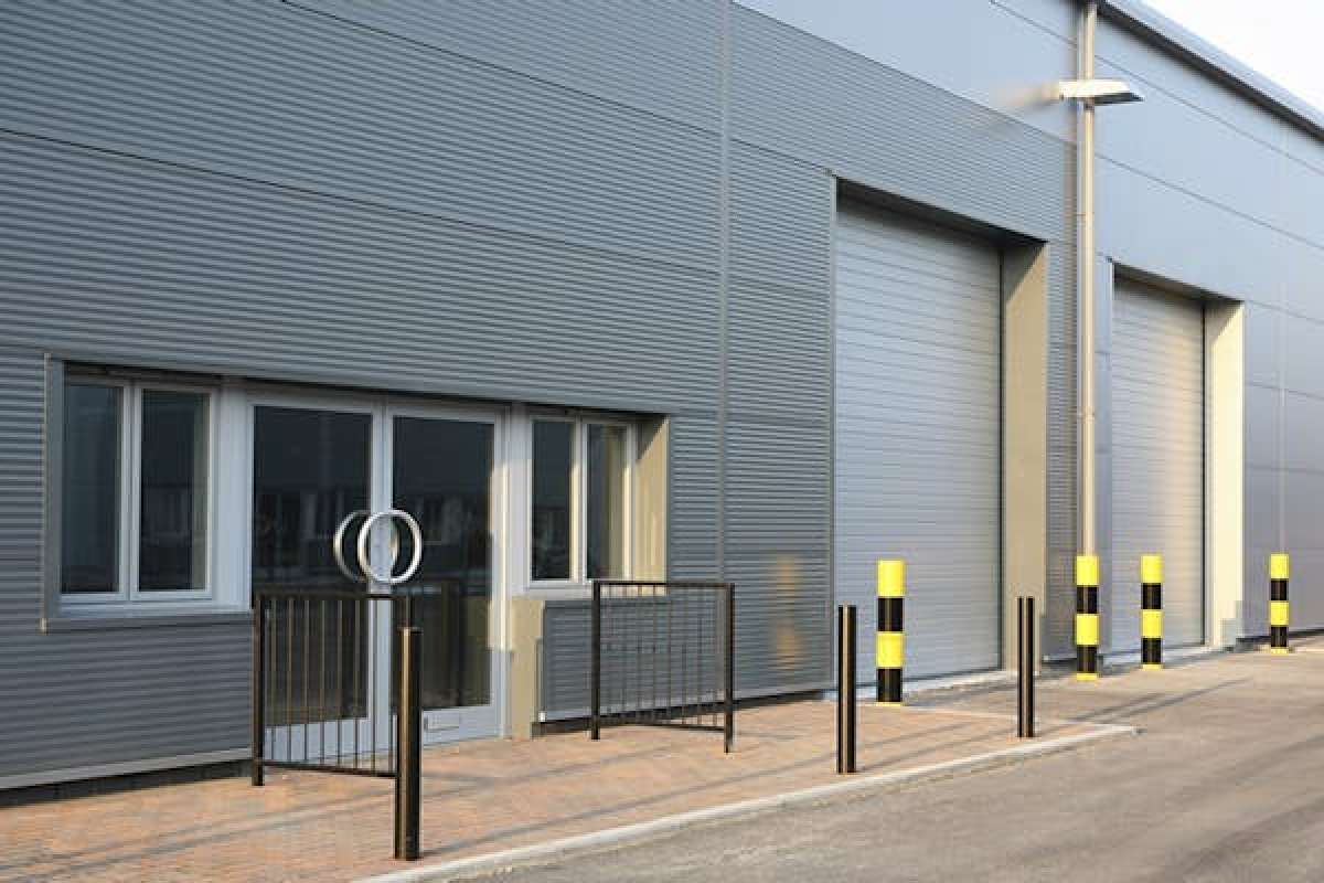 Industrial Unit in Wardle - photo 2