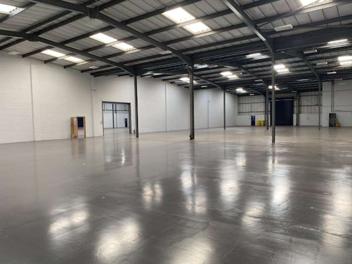 Industrial Unit in Oldbury - photo 3