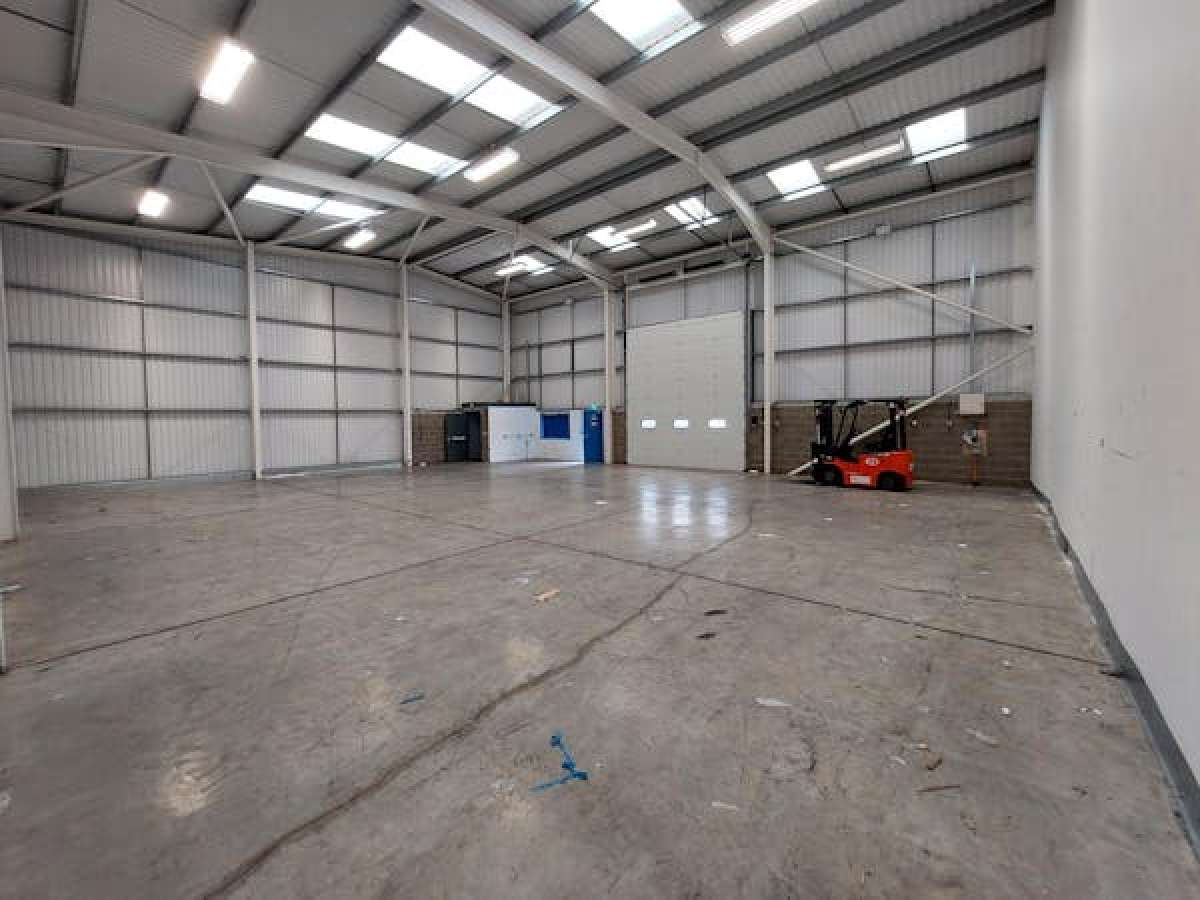 Industrial Unit in Worksop - photo 2