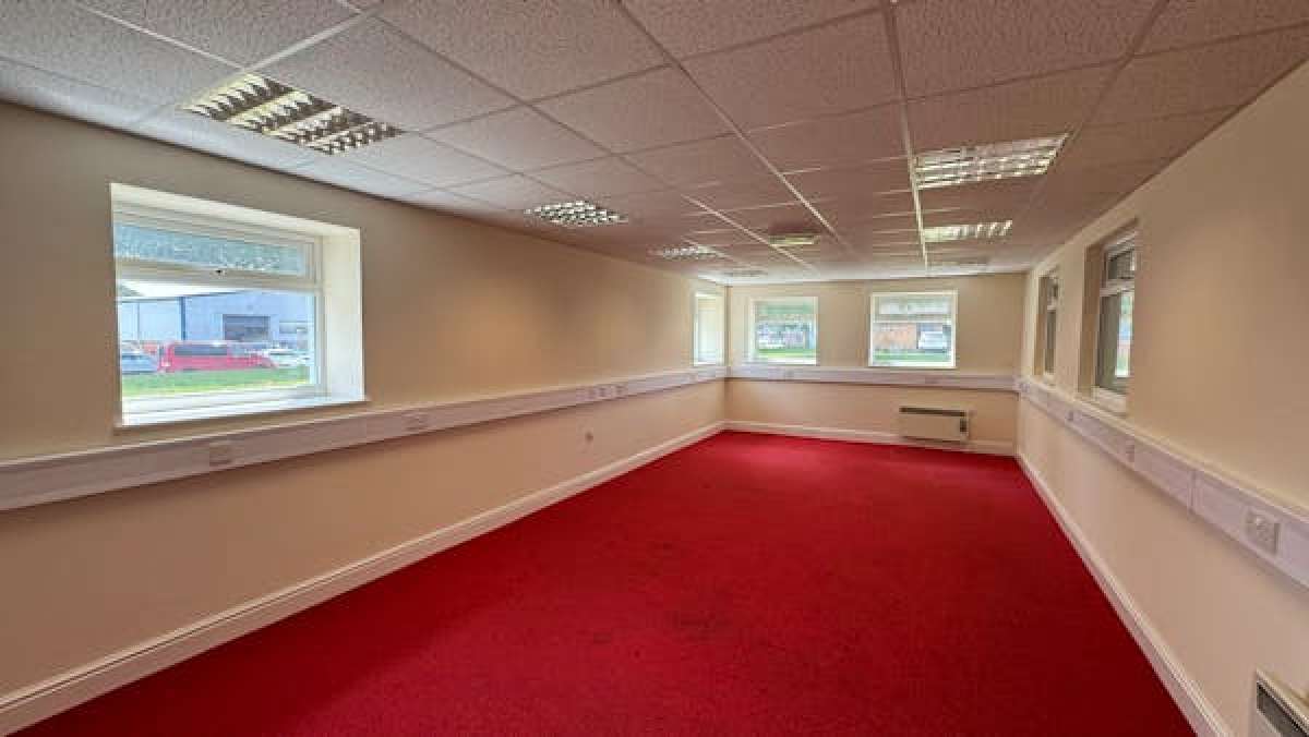 Industrial Unit in Droitwich - photo 4