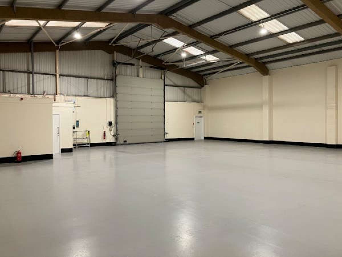 Industrial Unit in Winsford - photo 2